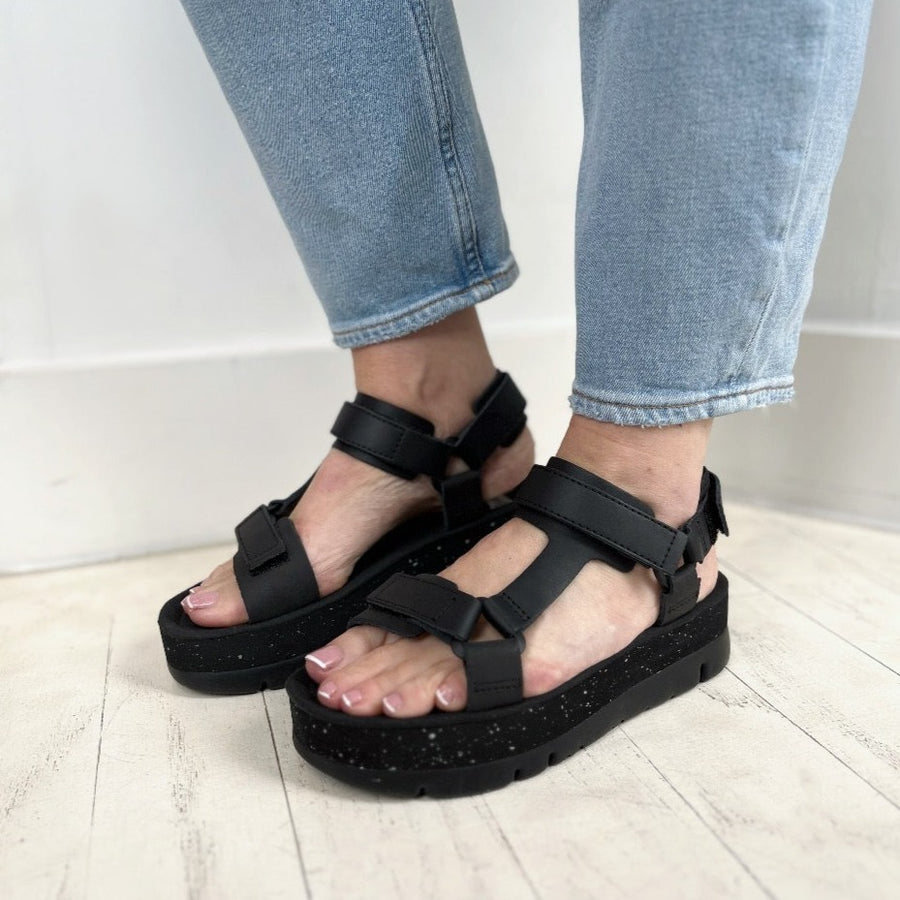 CAMPER - ORUGA UP SANDAL K201037-024 IN BLACK LEATHER