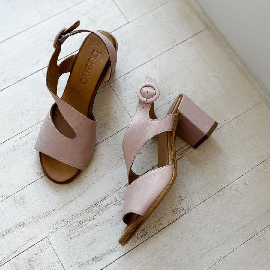 BUENO - NYOMI HEELED SANDAL IN PALE PINK LEATHER