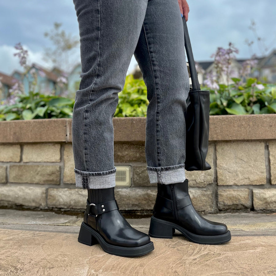 VAGABOND - DORAH BOOTIE IN BLACK LEATHER