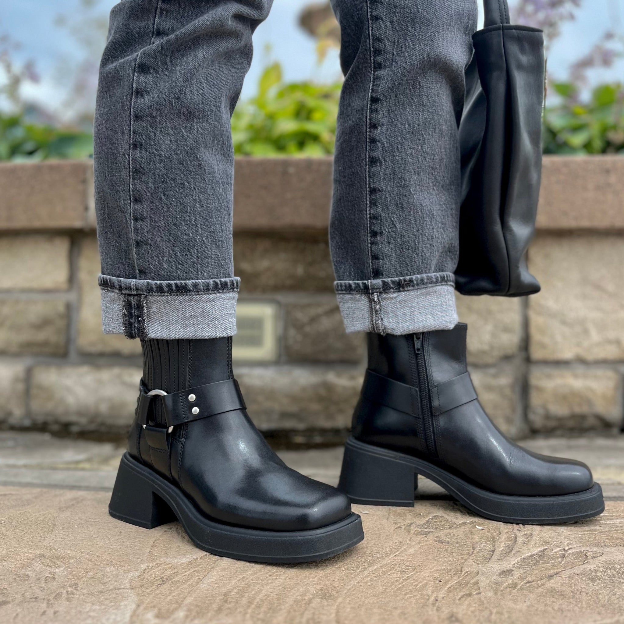 VAGABOND - DORAH BOOTIE IN BLACK LEATHER