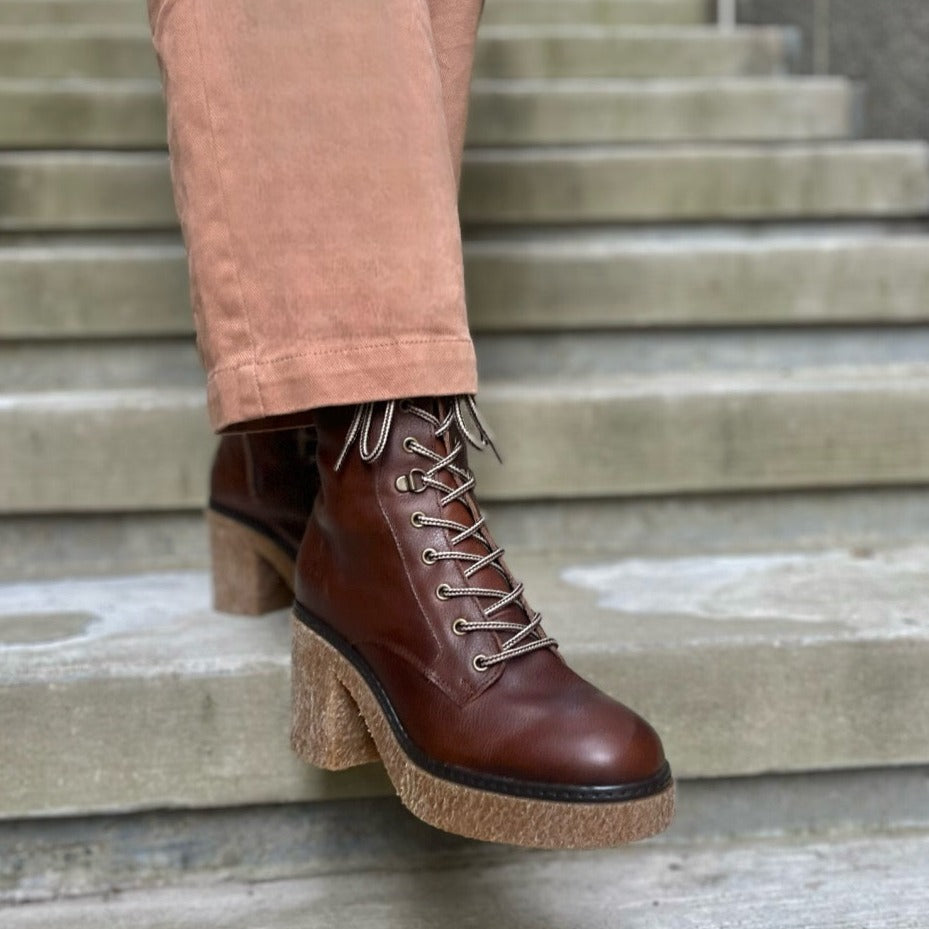 BOS & CO - PANDA BOOT IN BRANDY LEATHER