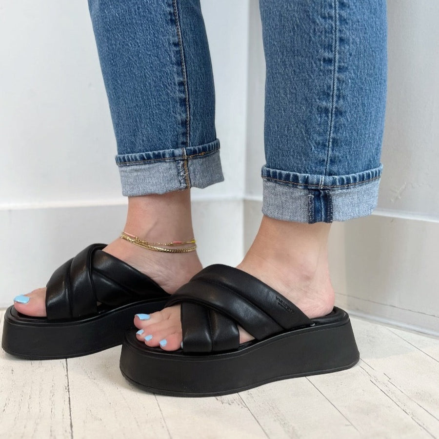 VAGABOND - COURTNEY CROSS SLIDE IN BLACK LEATHER