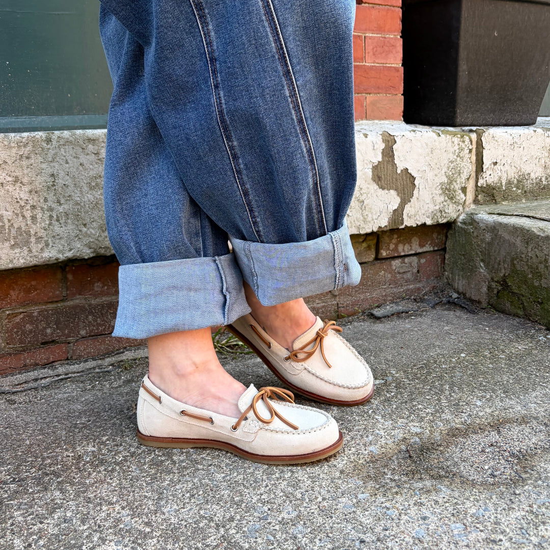 SISTER X SOEUR - KAYLA BOAT SHOE IN BEIGE SUEDE
