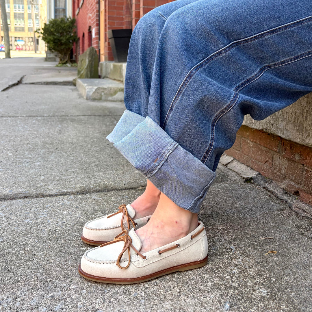SISTER X SOEUR - KAYLA BOAT SHOE IN BEIGE SUEDE