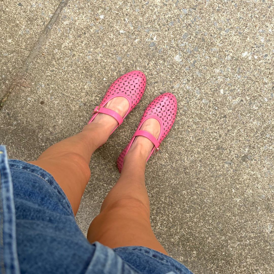 BUENO - KEHLANI MARY-JANE FLAT IN BUBBLEGUM LEATHER
