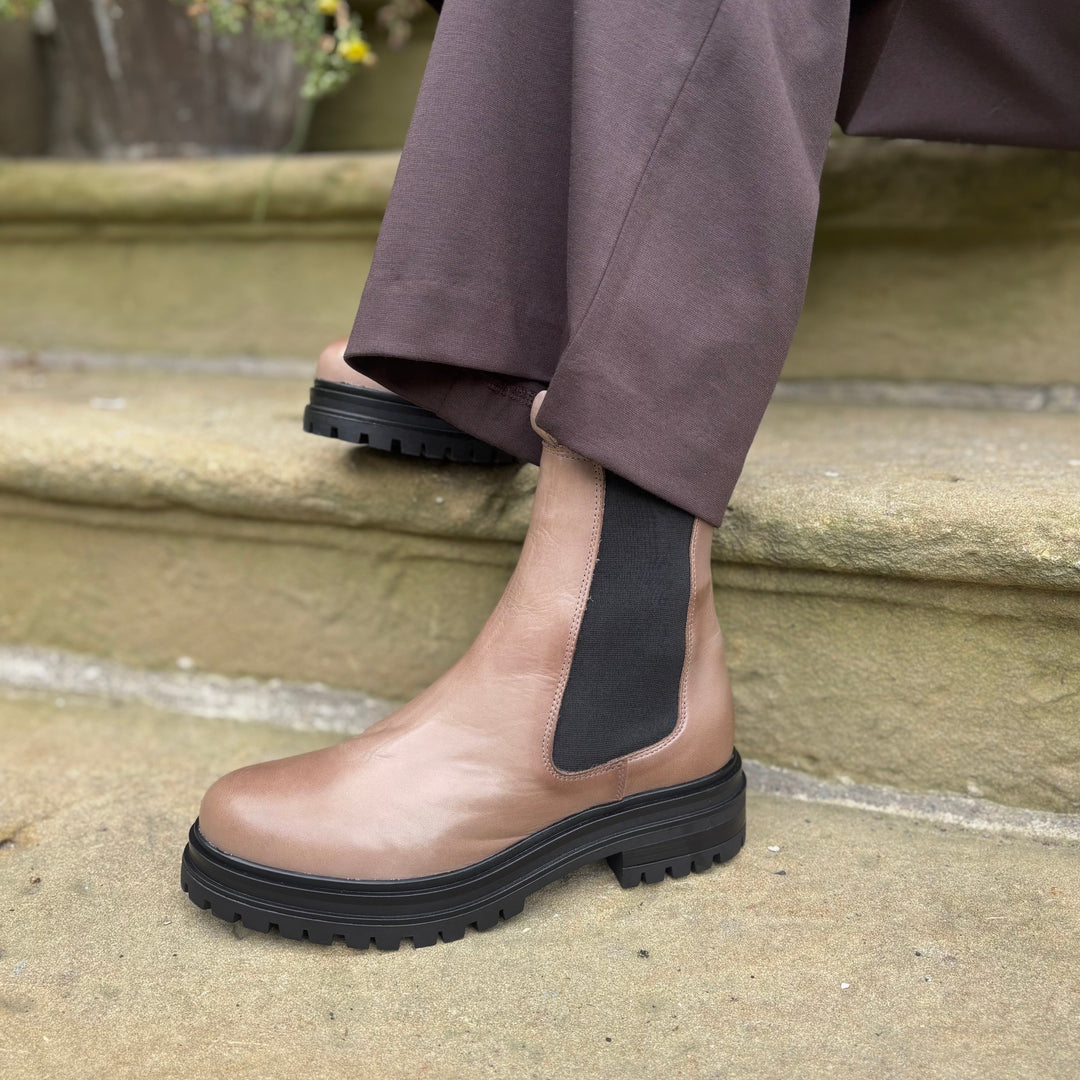 MIZ MOOZ - LIZETTE BOOT IN BEIGE ANTIQUE LEATHER