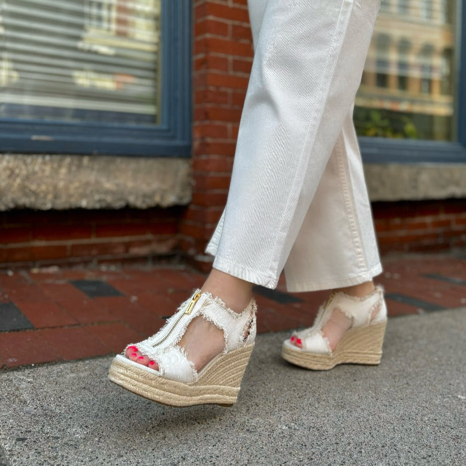 MICKAEL KORS - BERKLEY ESPADRILLE WEDGE SANDAL IN WHITE DENIM