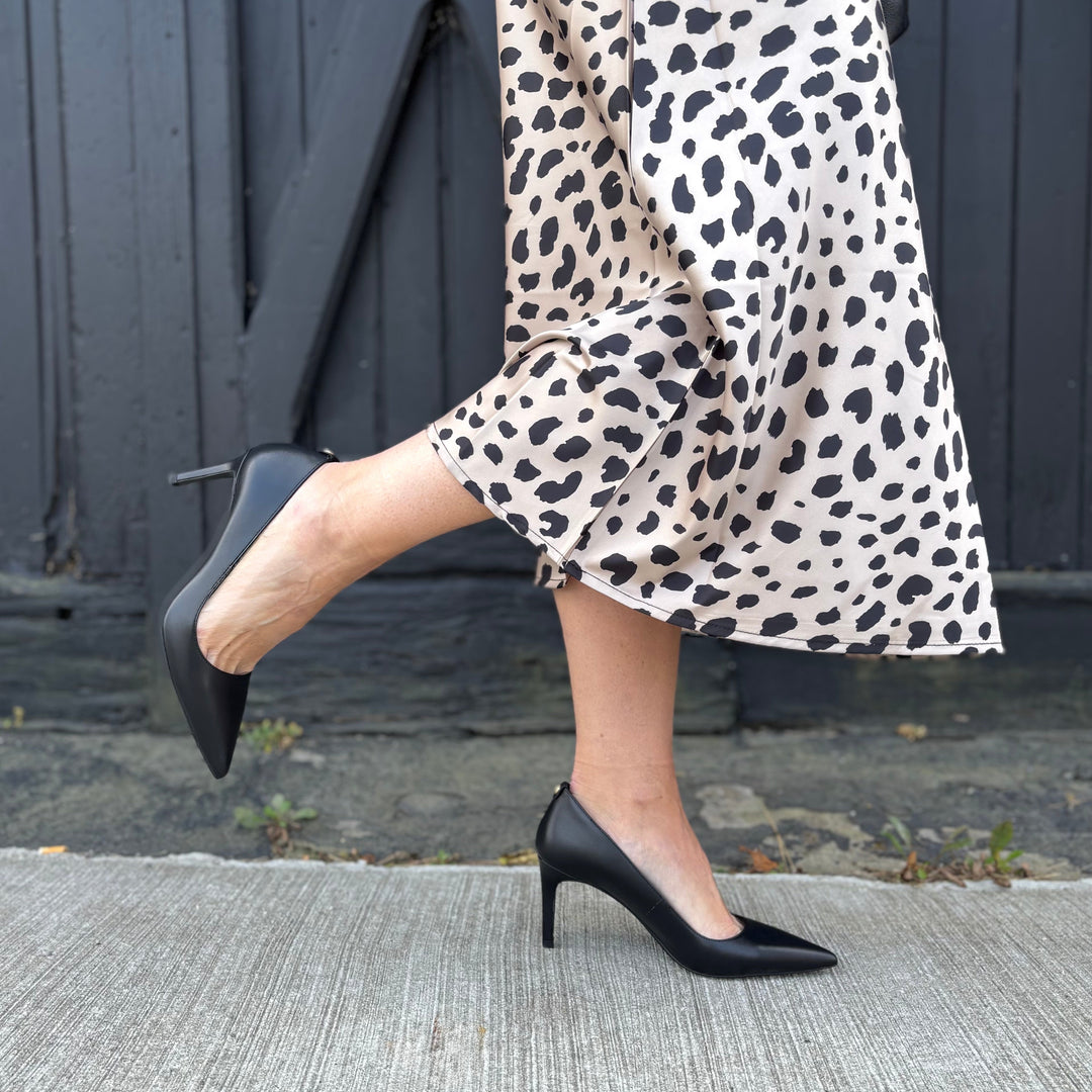 MICHAEL KORS - ALINA FLEX PUMP IN BLACK LEATHER