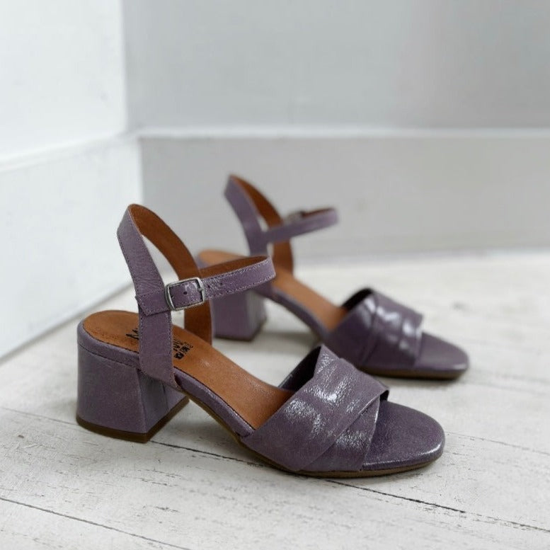MIZ MOOZ - BELA HEELED SANDAL IN LILAC PATENT LEATHER