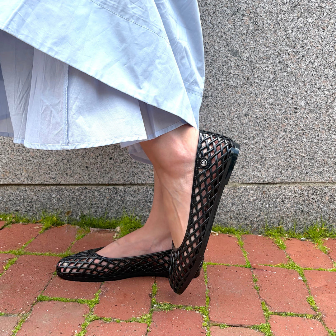 MICHAEL KORS - PIXIE FLAT IN BLACK JELLY MATERIAL