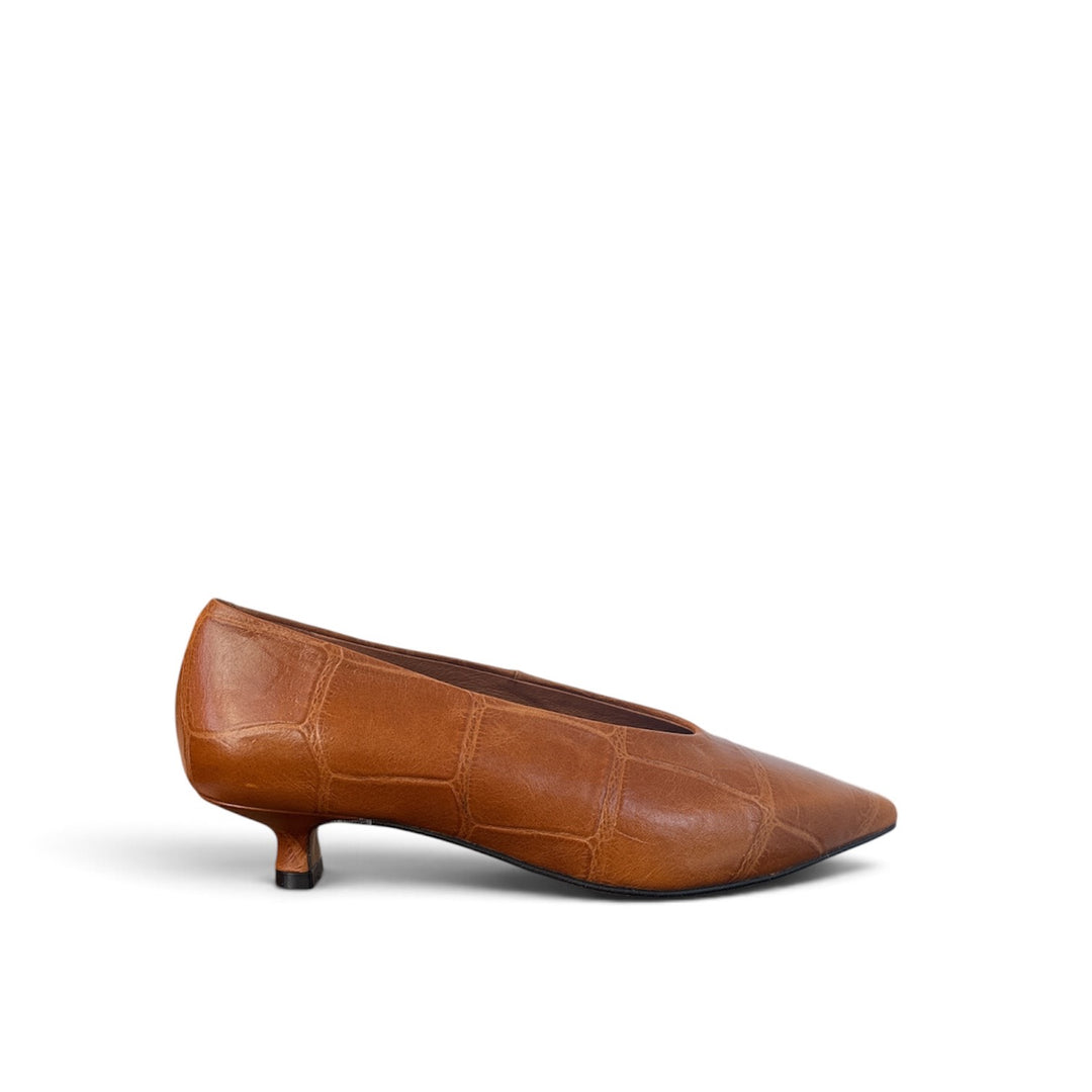 ANGEL ALARCON - MARGO KITTEN HEEL PUMP IN BIG CAMEL CROCO LEATHER