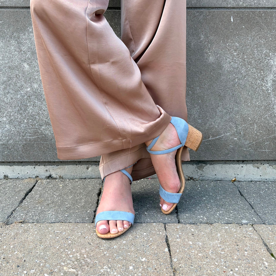 MICHAEL KORS - SERENA FLEX SANDAL IN CHAMBRAY SUEDE
