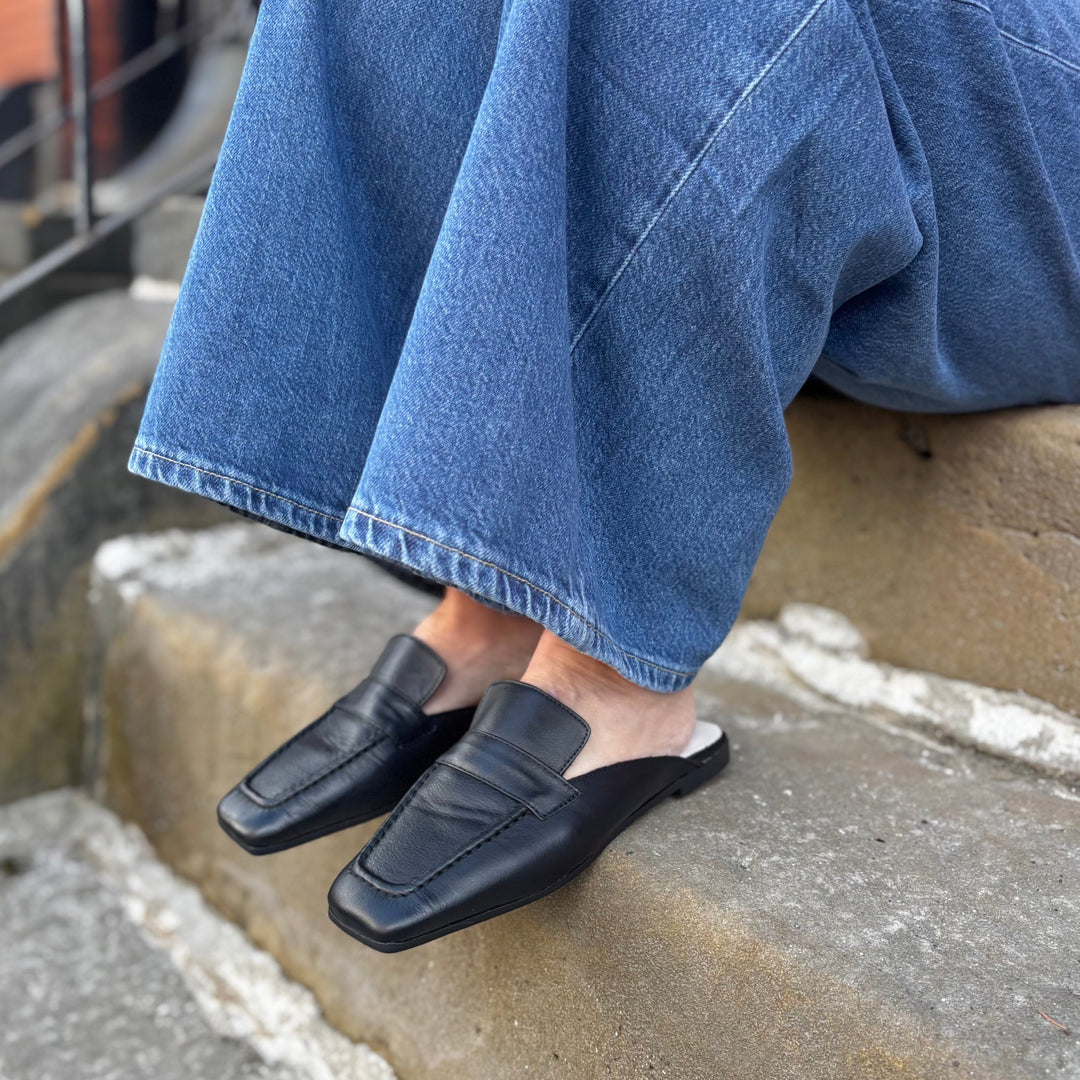 ATELIERS - SETA MULE IN BLACK LEATHER