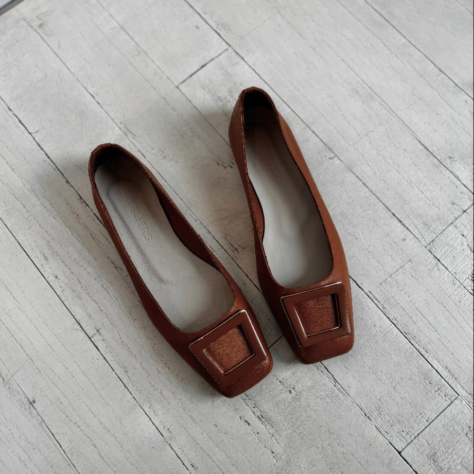 ATELIERS - SONATA FLAT IN TAN LEATHER