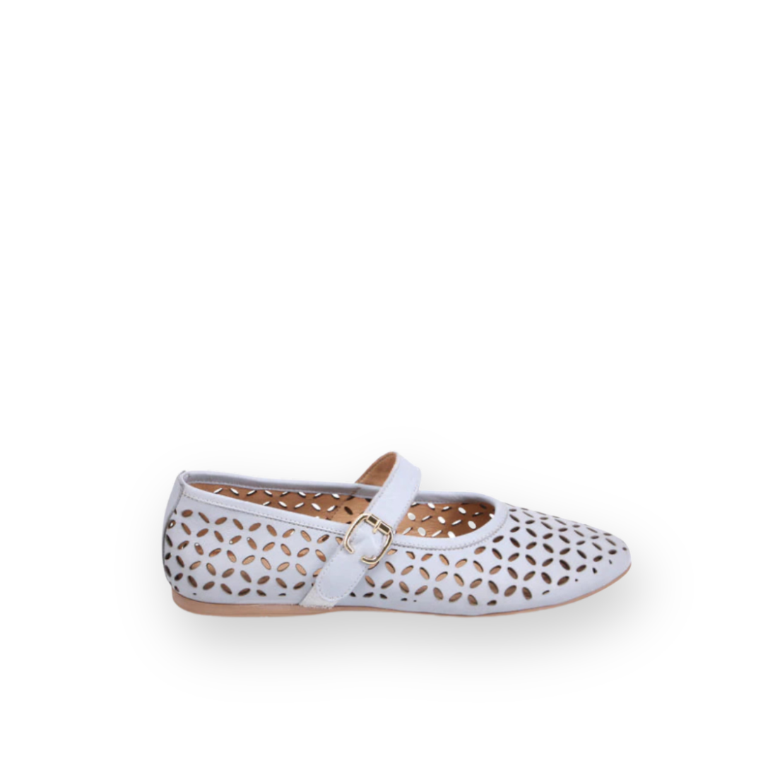 BUENO - KEHLANI MARY-JANE FLAT IN POWDER BLUE LEATHER