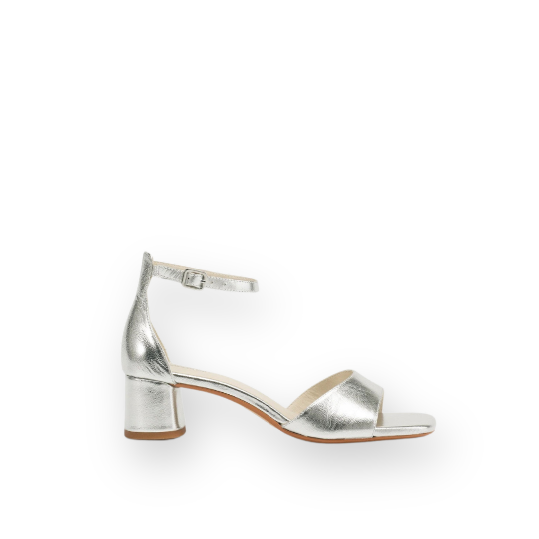 VAGABOND - PIPER HEELED SANDAL IN SILVER LEATHER