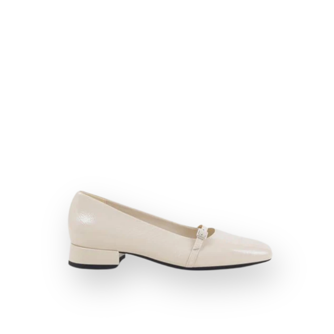 VAGABOND SHOEMAKERS - DEBBI PUMP IN BEIGE PATENT LEATHER
