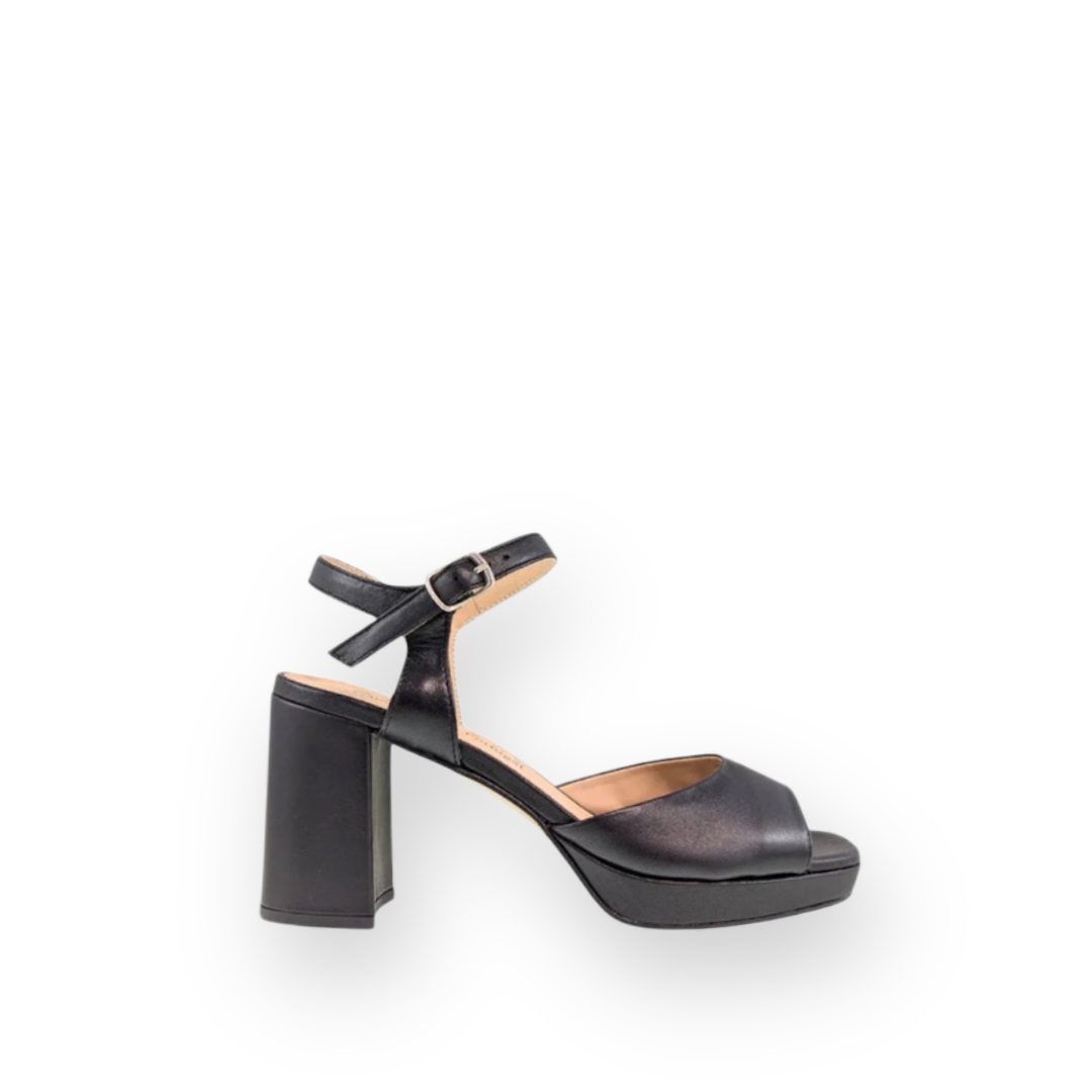 ATELIERS - ERICA HEELED SANDAL IN BLACK LEATHER