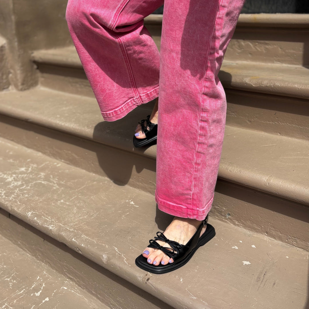 VAGABOND SHOEMAKERS - IZZY SLINGBACK SANDAL IN BLACK PATENT LEATHER