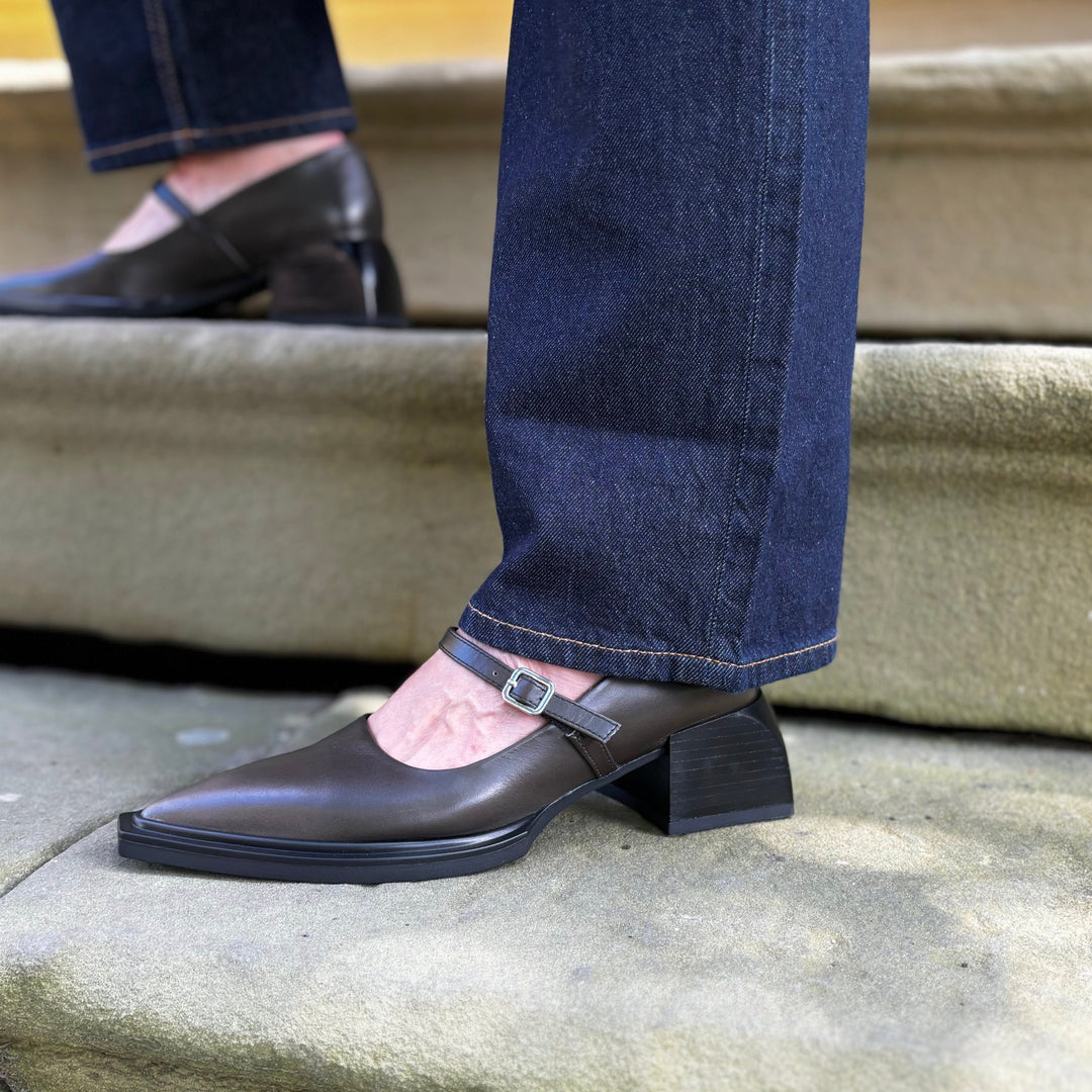 VAGABOND SHOEMAKERS - VIVIAN MARY-JANE PUMP IN CLAY LEATHER