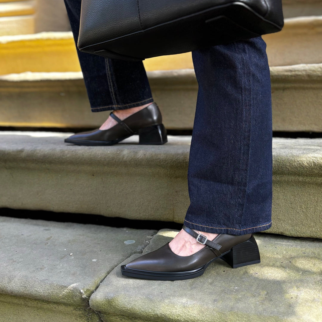 VAGABOND SHOEMAKERS - VIVIAN MARY-JANE PUMP IN CLAY LEATHER