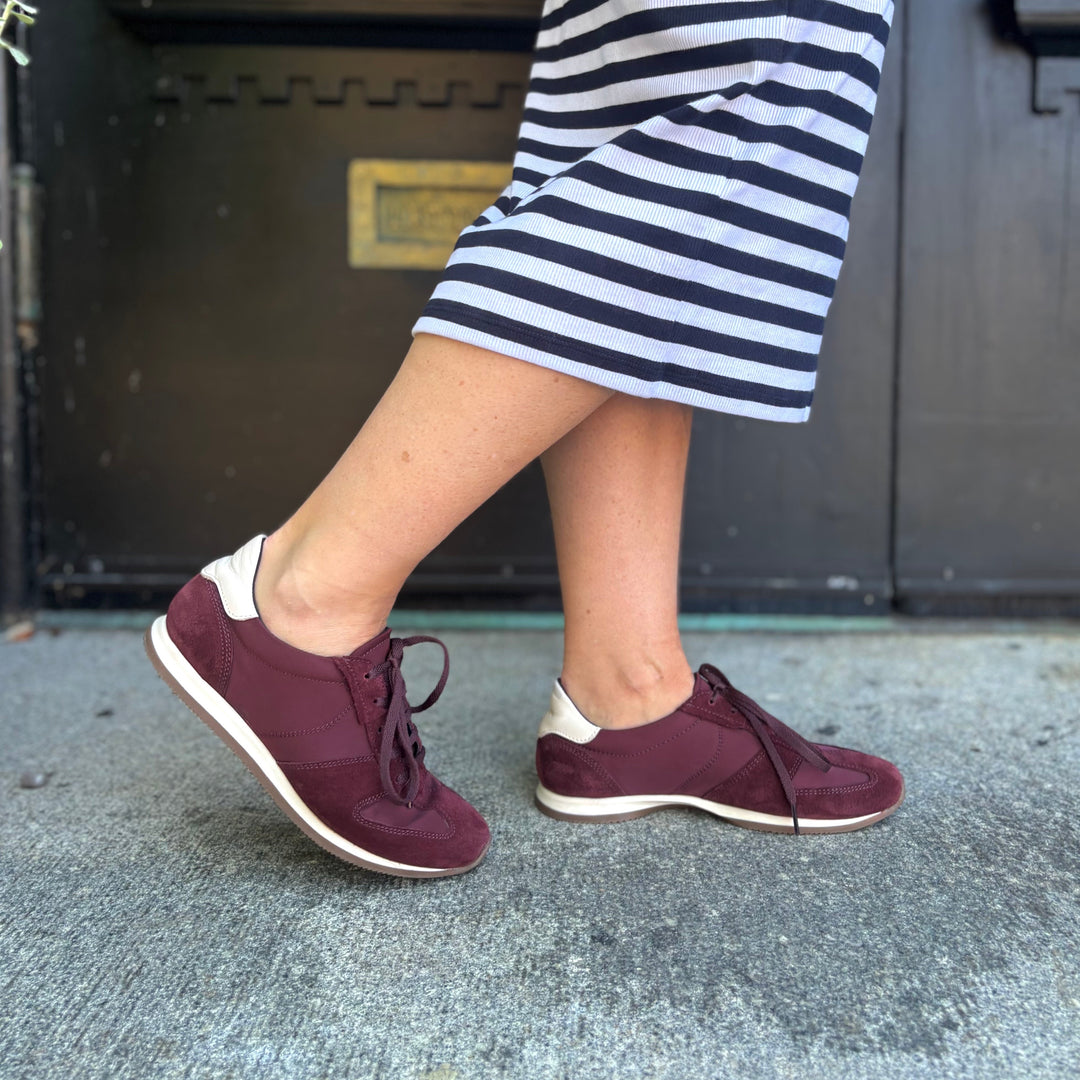 VAGABOND SHOEMAKERS - YASMIN SNEAKER IN DARK RED SUEDE