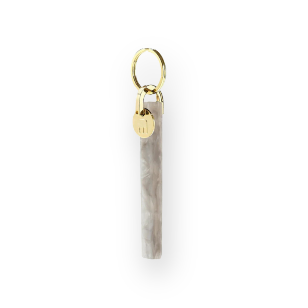 MACHETE - BAR KEYCHAIN IN GREY SHELL/GOLD