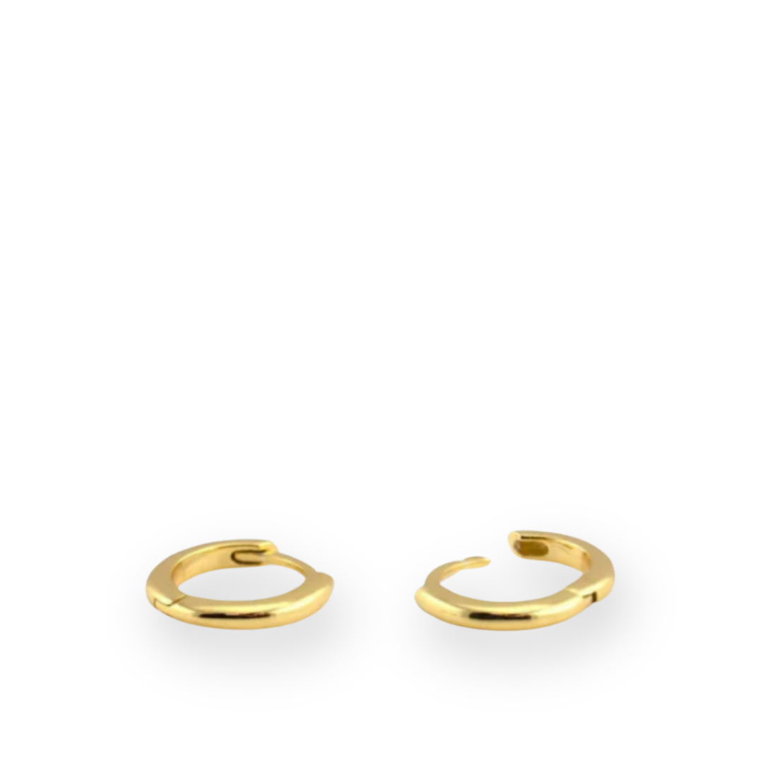 KRIS NATIONS - CLASSIC HINGED HUGGIE HOOP EARRINGS IN GOLD