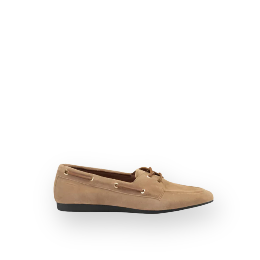 VAGABOND SHOEMAKERS - HILLARY BOAT SHOE IN NOUGAT SUEDE