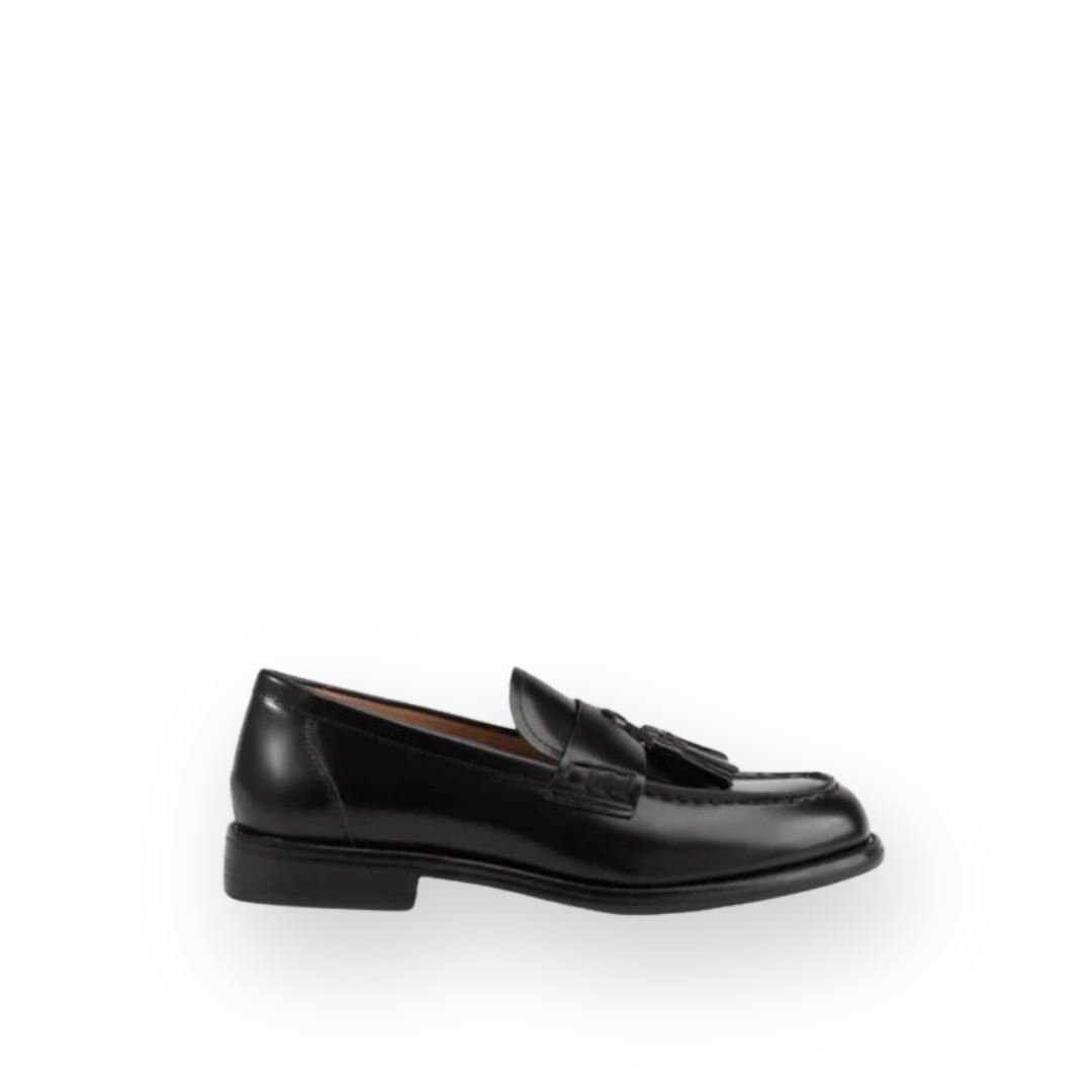 VAGABOND SHOEMAKERS - LINN LOAFER IN BLACK LEATHER