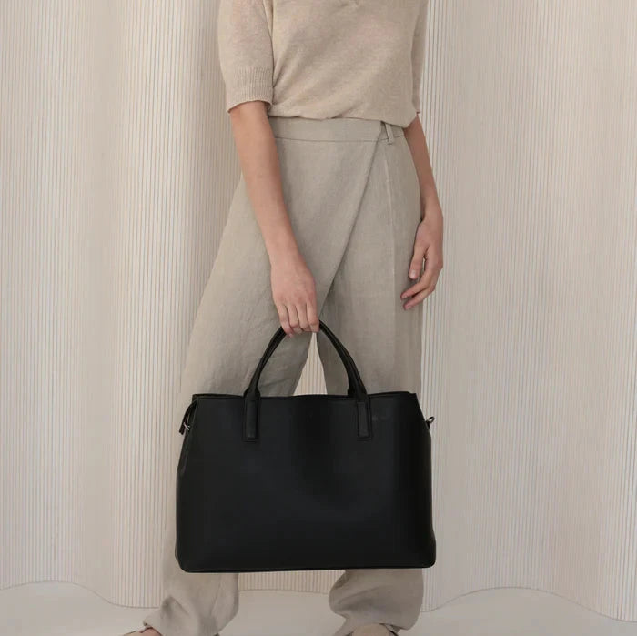 ELA HANDBAGS - WORKBAG TOTE IN BLACK VEGAN LEATHER