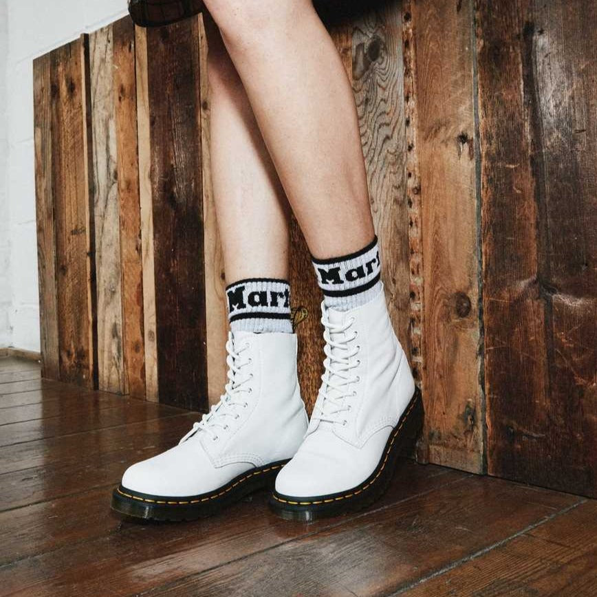 DR. MARTENS -1460 PASCAL WOMEN'S VIRGINIA BOOTS IN OPTICAL WHITE LEATHER