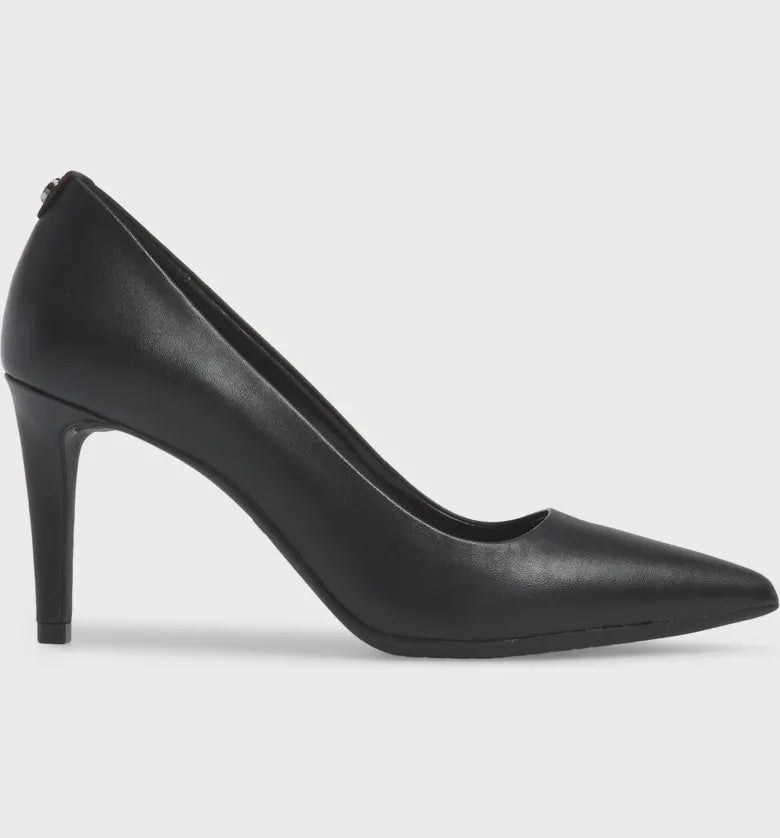 Michael kors store black leather pumps