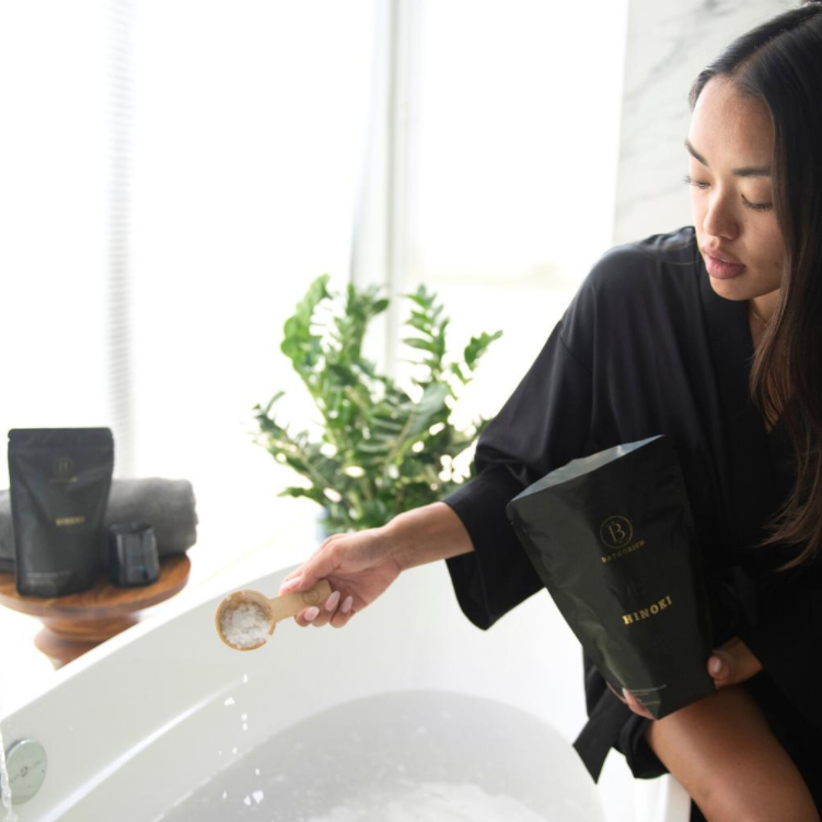 BATHORIUM - BATH FLAKE SOAK IN HINOKI MAGNESIUM - 750G