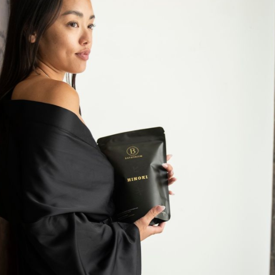 BATHORIUM - BATH FLAKE SOAK IN HINOKI MAGNESIUM - 750G