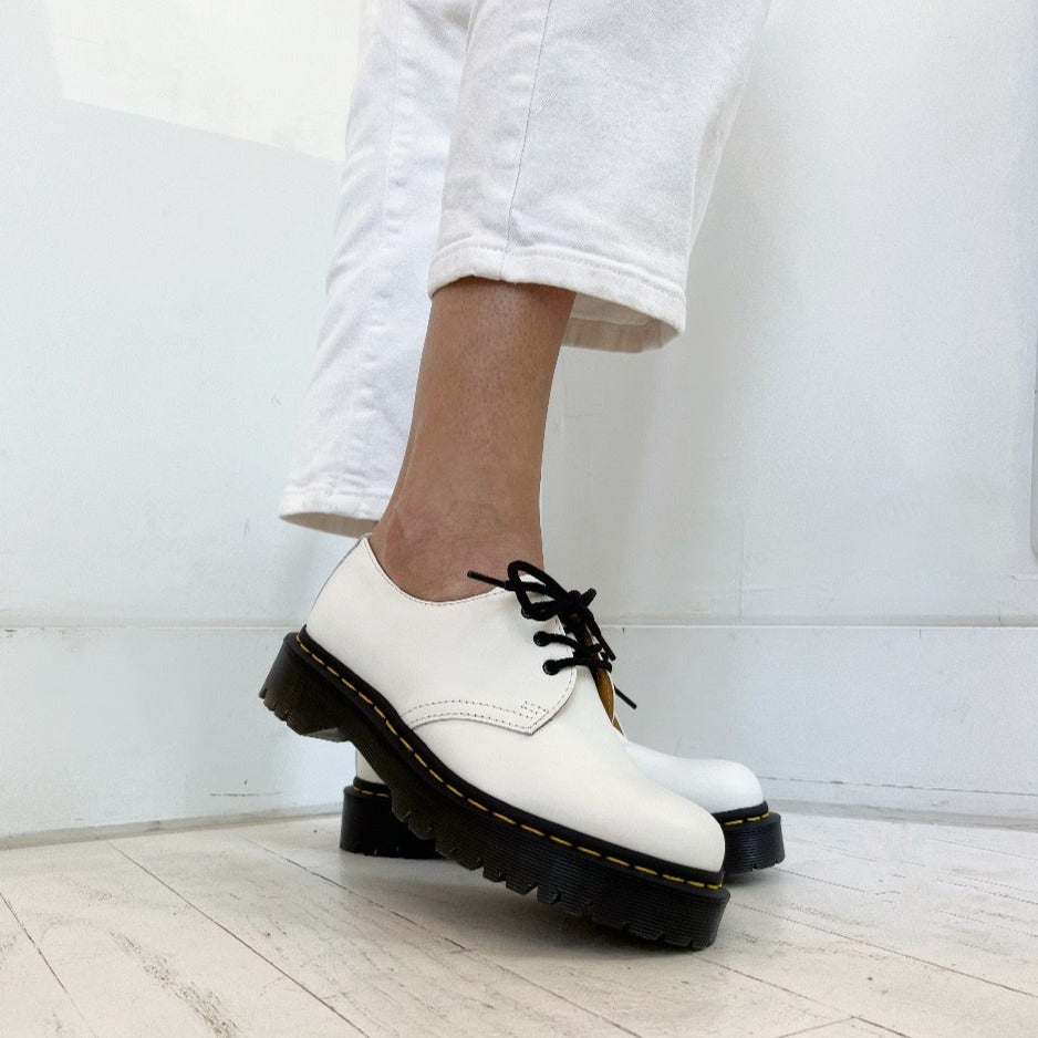 DR. MARTENS - 1461 BEX SMOOTH OXFORD SHOES IN WHITE LEATHER