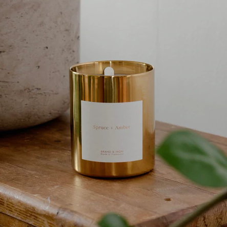 BRAND & IRON - GOLD SERIES CANDLE IN SPRUCE & AMBER