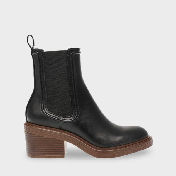 STEVE MADDEN - CURTSY BOOT IN BLACK SYNTHETIC LEATHER