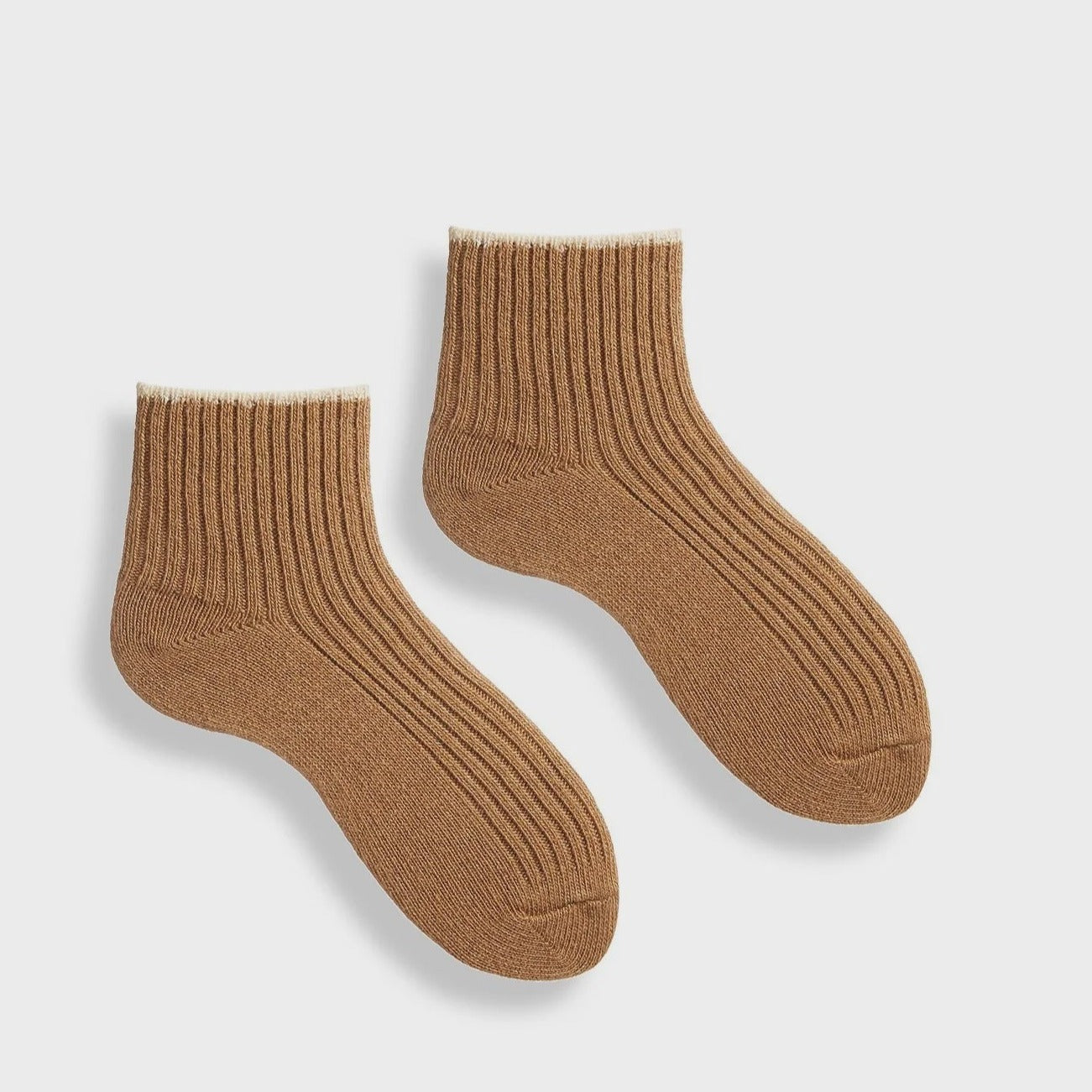 LISA B. - WOMEN'S TIPPED RIB WOOL SHORTIE IN CAMEL CASHMERE