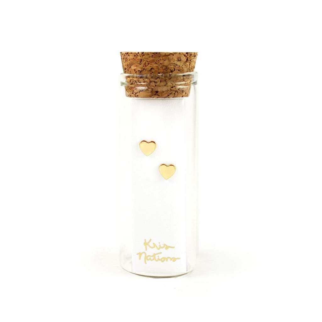 KRIS NATIONS - HEART STUD EARRINGS IN GOLD