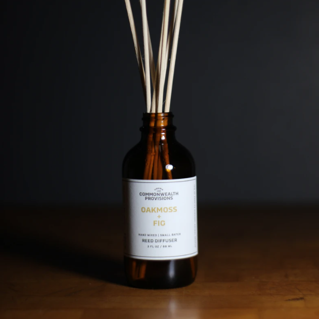 COMMONWEALTH PROVISIONS - REED DIFFUSER IN OAKMOSS & FIG