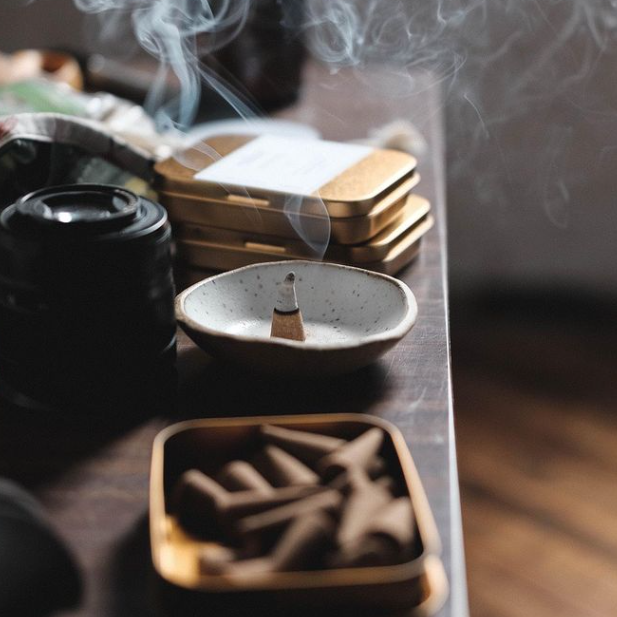 COMMONWEALTH PROVISIONS - INCENSE CONES IN CLEMENTINE & CLOVE
