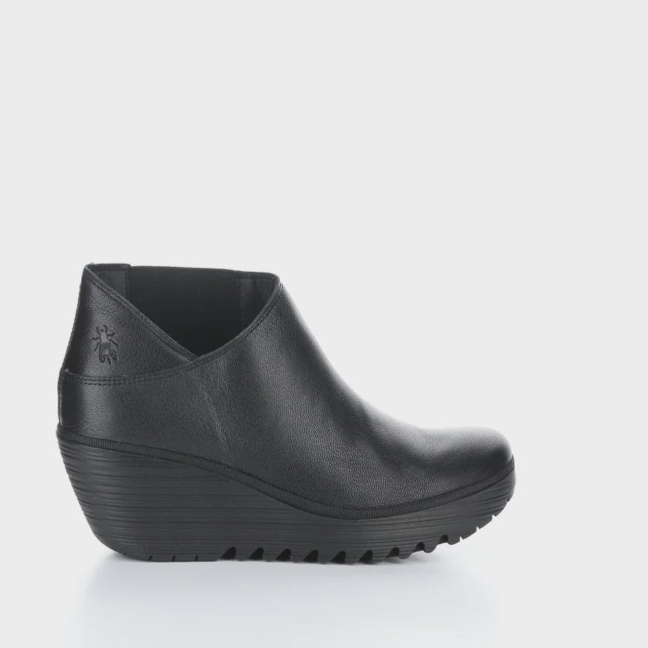 FLY LONDON  - YEGO400FLY BOOTIE IN BLACK LEATHER